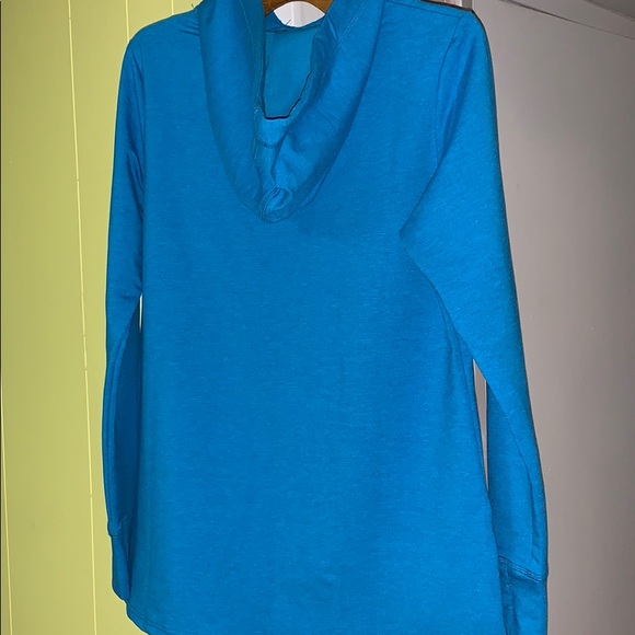 Roots ,Bright blue hoodie, thumb holes & pockets - Picture 10 of 13